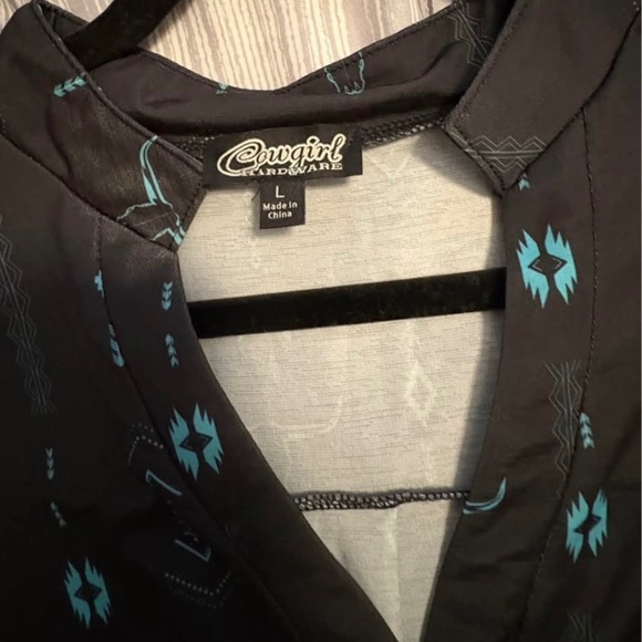 Tops - Cowgirl hardware ladies shirt